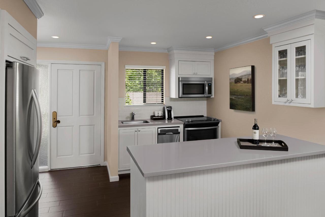 Cottages One Bedroom Suite Two Double Beds,1271477782:JPEG