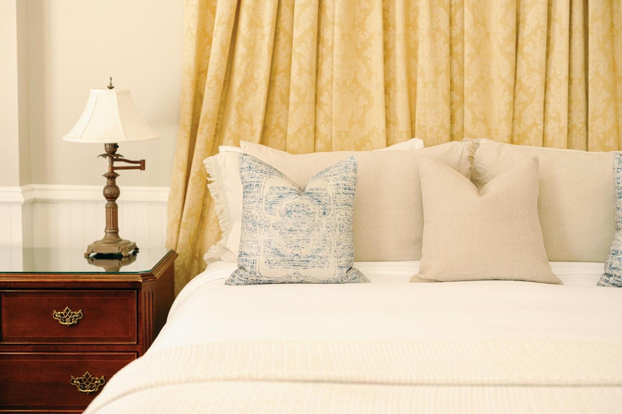 Historic Deluxe Room,1584440632:JPEG