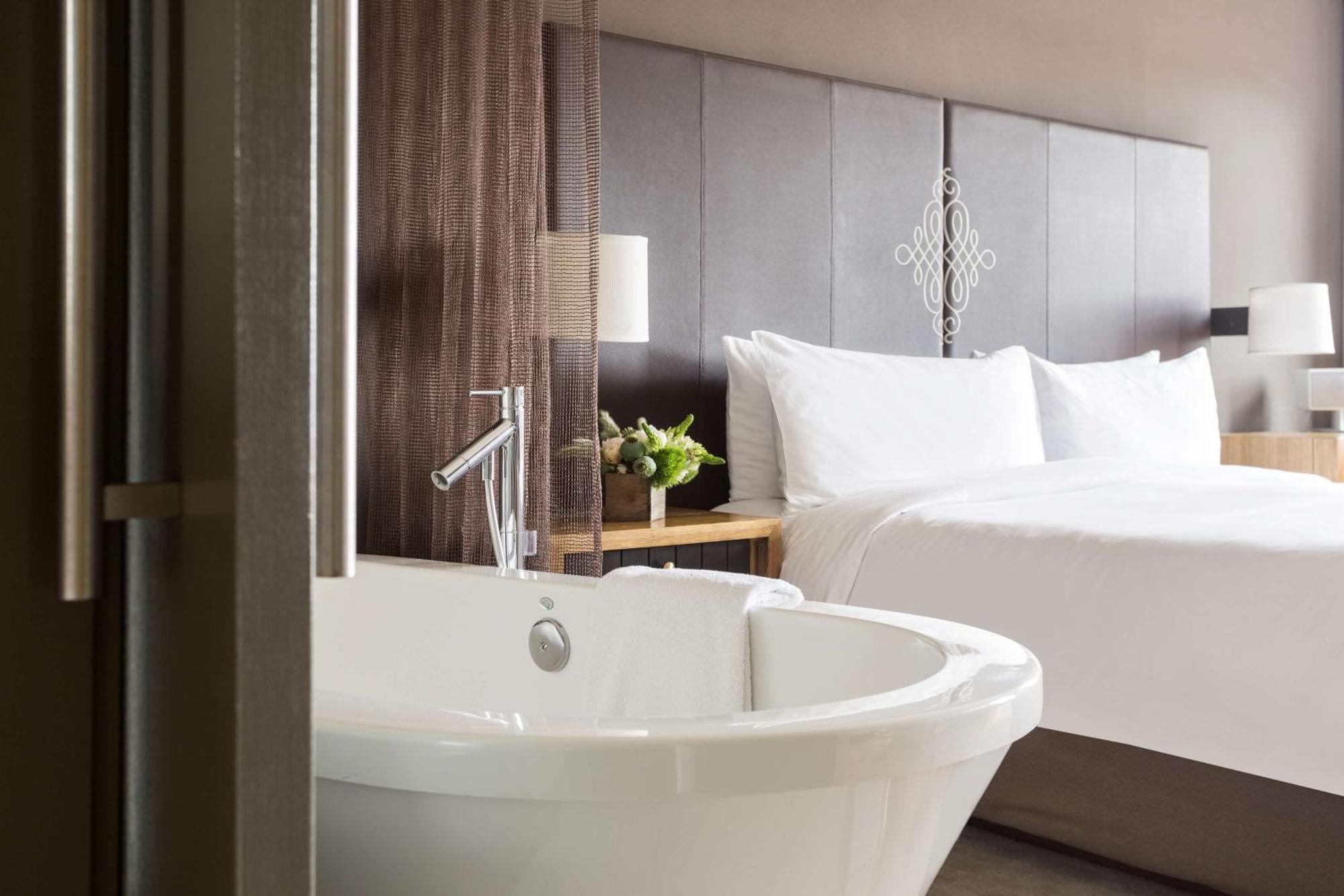 Junior Suite,1435509268:JPEG