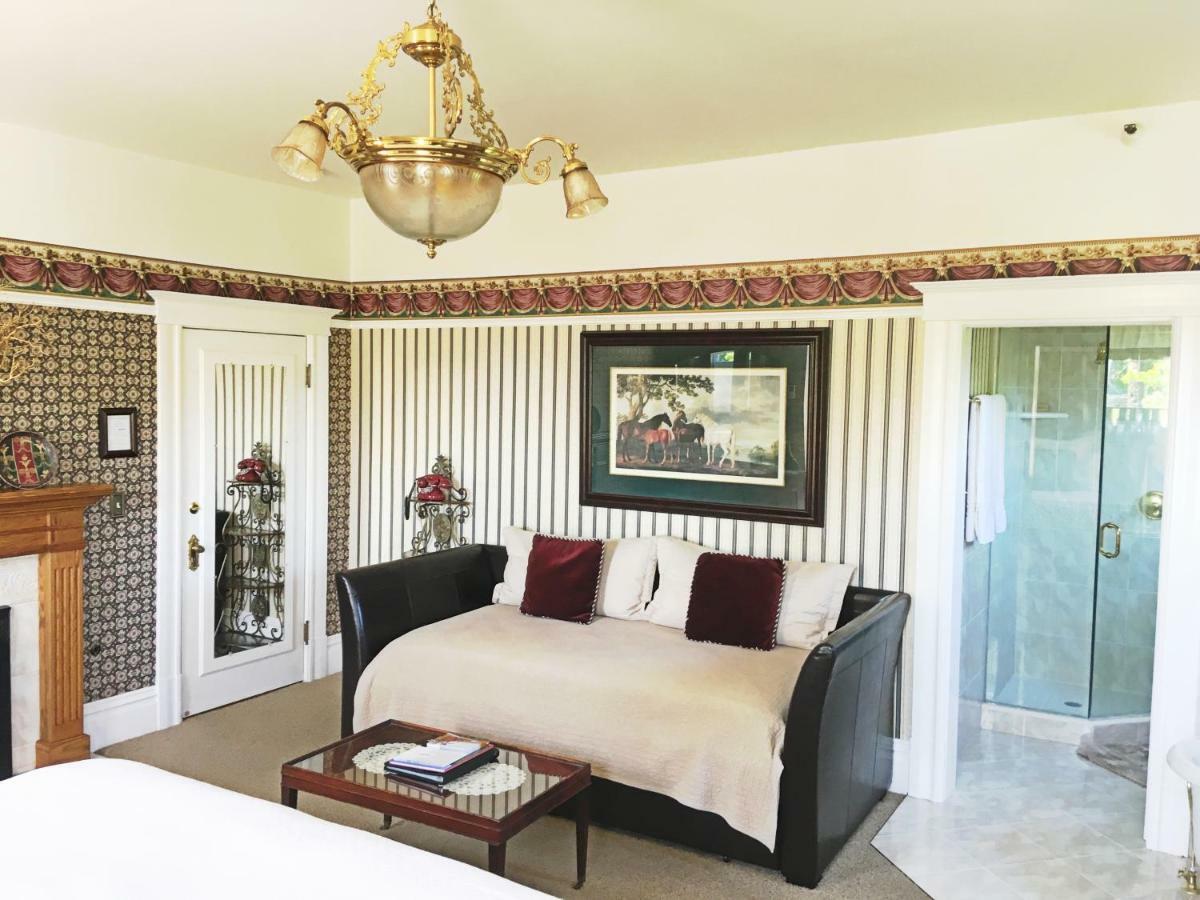 Deluxe King Suite,807687141:JPEG